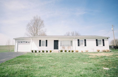 Paris House | The Williams House by Mustard Seed Hill - A Cozy Bourbon County Getaway
