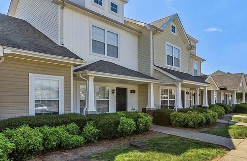 Clarksville House | The Winery