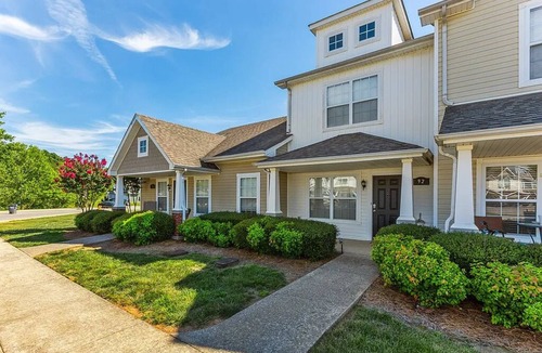 Clarksville House | The Winery