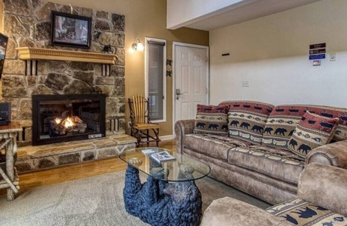 Chalet Village Ski Chalet | This chalet is a 1 bedroom(s), 1.5 bathrooms, located in Gatlinburg, TN.