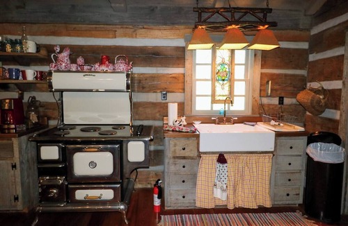 Pittsburg House | This house is a 2 bedroom(s), 1 bathrooms, located in East Bernstadt, KY.