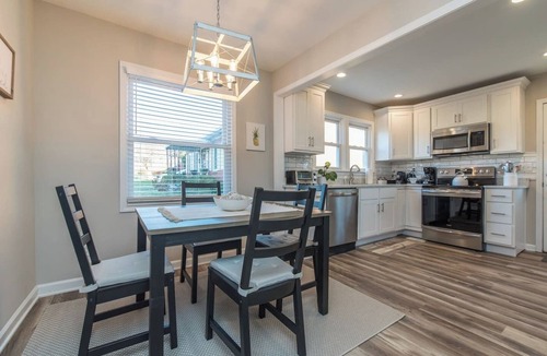 Lexington House | This house is a 4 bedroom(s), 3 bathrooms, located in Lexington, KY.