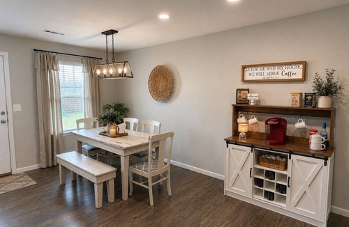 Fayetteville House | This house is a 4 bedroom(s), 2 bathrooms, located in Fayetteville, AR.