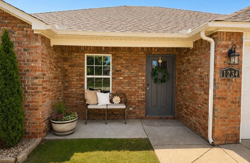 Fayetteville House | This house is a 4 bedroom(s), 2 bathrooms, located in Fayetteville, AR.