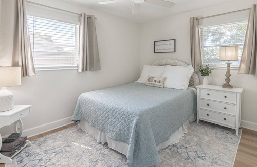 Florida North Atlantic Coast House | This house is a 4 bedroom(s), 2 bathrooms, located in West Palm Beach, FL.