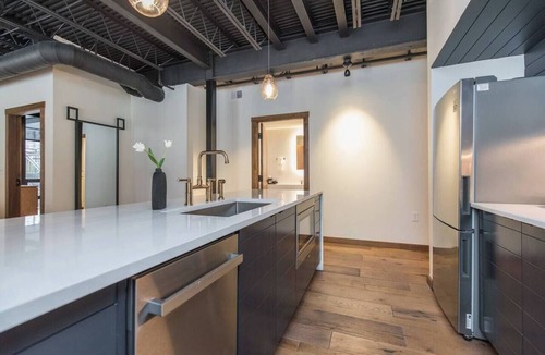 Historic South Hill Apartment | This serviced apartment is a 1 bedroom(s), 1 bathrooms, located in Lexington, KY.