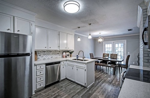 Flowood House | Three Bedroom Home Reservoir Getaway