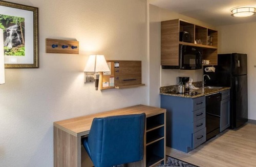Okatie House | Three Modern Rooms w/ Full Kitchen, Perfect For A Family Weekend Trip!