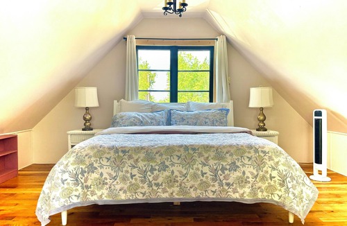 Sister Bay House | Three Sister Meadow "Sweet" Retreat