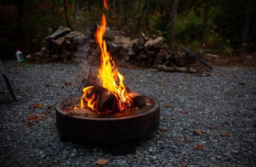 Mentone House | Tikabee Timbers - Minutes to Mentone & Desoto Falls