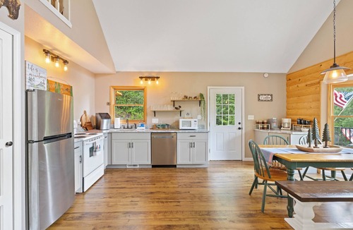 Hiawassee House | Timber Ridge Retreat by Chatuge Home Concierge | Serene Mountain Escape · Stunning Year-Round Views · Gated Community