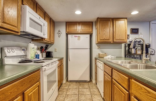 Pigeon Forge Ski Chalet | Timber’s Edge | Family-Friendly 4BR Cabin Near the Parkway 🏡🌲
