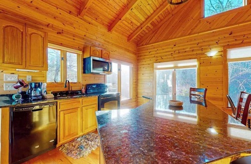 Clayton Cabin | Timpson Cove Haven Stay