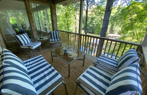 Winchester House | Tims Ford Lake 6BR Private dock near Twin Creeks