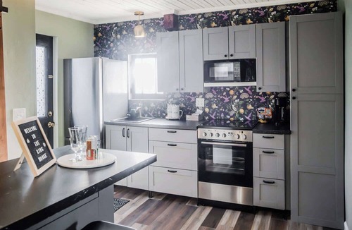 Dayton House | Tiny Home fit for a King: Near Belmont Park!