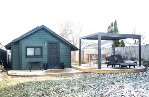 Dayton House | Tiny Home fit for a King: Near Belmont Park!