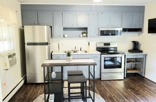 Danville House | Tiny House - 6 miles from Averett University and 5.4 miles from Caesars Virginia