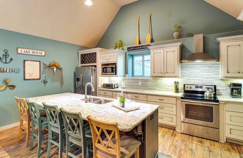 Smithville House | 'Tookies Retreat' Walk to Mairina! Home w/Hot Tub