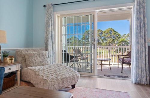 Central Myrtle Beach House | Top Floor 3 Bedroom Condo- Incredible Views of The Golf Course! Magnolia Pointe 301