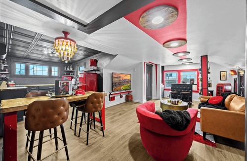 Audubon Apartment | Top Floor Apt Near Churchill Downs & Expo Center