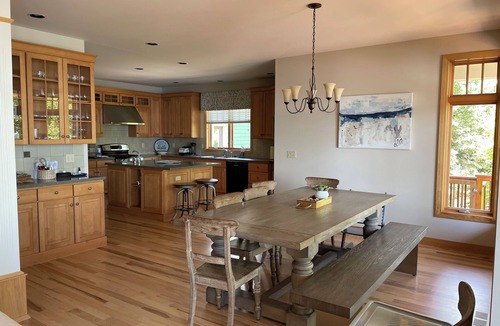 Rapid City House | TORCH LAKE ESTATE Beautiful 4 bedroom House 175' LAKEFRONT