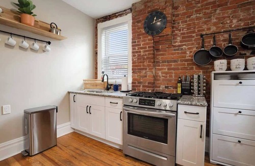 Tower Grove East Condo | Tower grove bungalow south city By StayStLouis
