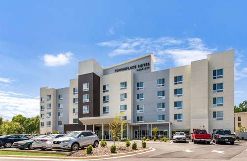Greensboro Hotel | TownePlace Suites by Marriott Greensboro Coliseum Area