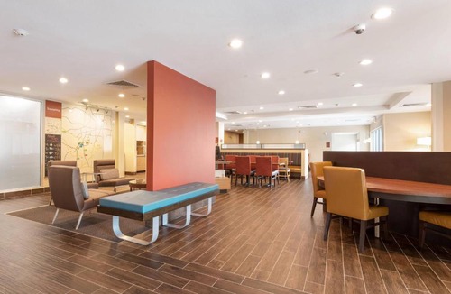 Greensboro Hotel | TownePlace Suites by Marriott Greensboro Coliseum Area