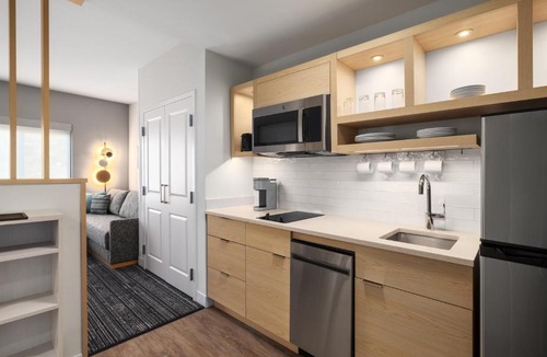 Hickory Hotel | TownePlace Suites by Marriott Hickory