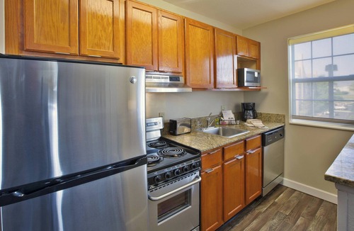 Sterling Heights Hotel | TownePlace Suites Detroit Sterling Heights