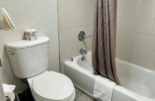Winston - Salem Hotel | Townhouse Winston Salem - University
