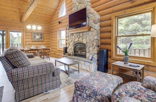 Pembine House | Trail Access! Up North Family Cabin Near Lake