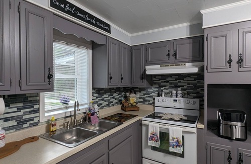 Rawl House | Trail Riders Retreat! Hatfield McCoy Trails. Private Pool. Loads of Parking!