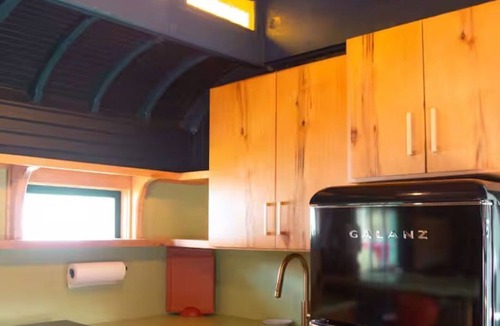 Grand Coteau House | Train Wreck Inn - The Blue Train Car