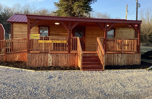 Russellville House | Tranquil 1-bedroom country house perfect for a peaceful getaway