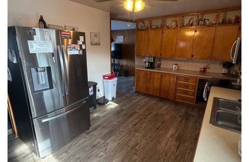 Dowling House | Tranquil 3-bedroom home, with AC & office space in Dowling