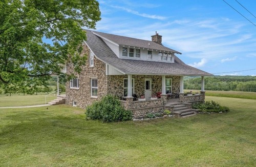 Northport House | Tranquil 5-bedroom home on a working Cherry Farm.