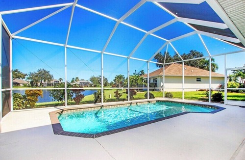 North Port House | Tranquil lakefront pool home in North Port - Rod And Reel