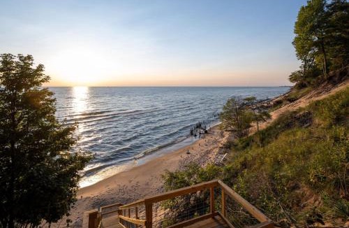 Norton Shores House | Tranquil Shores Relax on Lake Michigan 4BR, 4BA