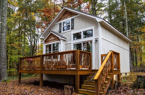 Fletcher Ski Chalet | Tranquil, wooded chalet near Asheville and Hendersonville