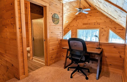 Cedar Ski Chalet | Tranquil Woodsy Getaway in Leelanau Peninsula - Golf, Wineries, Hiking, Beaches!