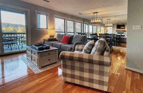 North Shore Condo | Tranquility Point at Smith Mountain Lake