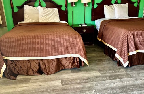 Olney Hotel | Traveler's Inn Motel