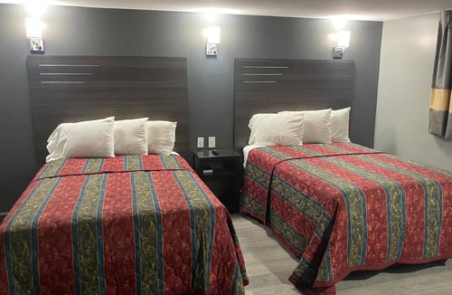 Forestdale Hotel | Travelers Rest Motel