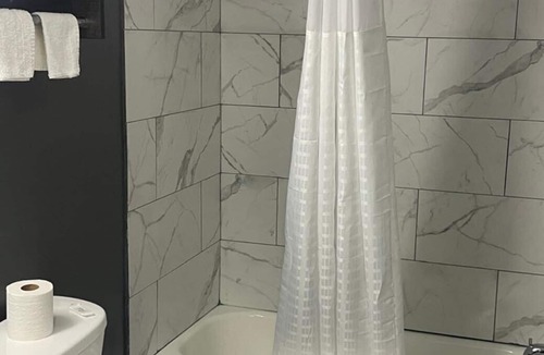 Forestdale Hotel | Travelers Rest Motel