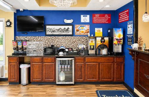 Jackson Hotel | Travelodge by Wyndham Jackson I-40 Exit 82