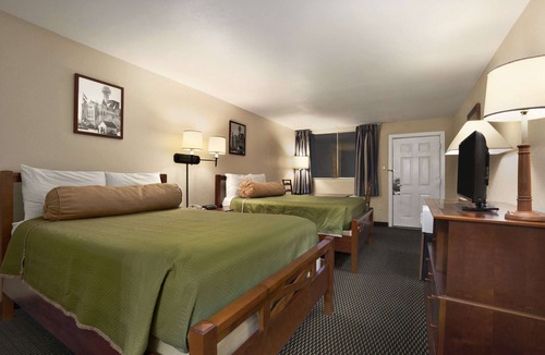 Harvey Hotel | Travelodge by Wyndham New Orleans West Harvey Hotel