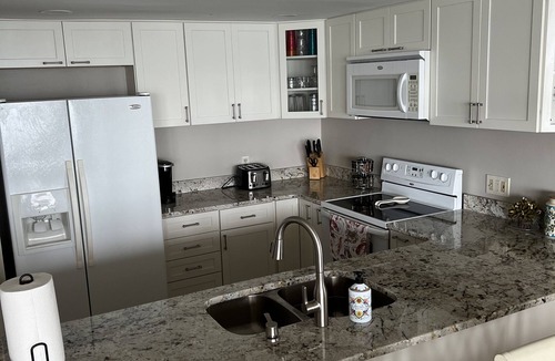 Garden City Condo | Treat yourself to One Ocean Place!