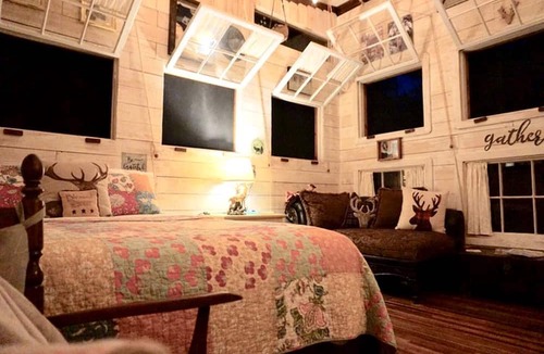 Dunlap Cabin | Tree House Glamping near Fall Creek Falls State Park and Chattanooga, Tennessee