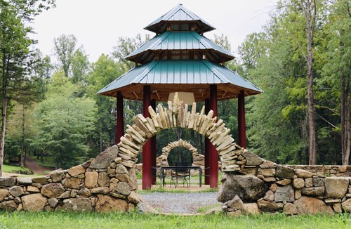 Stanardsville Apartment | Treehouse at the Castle